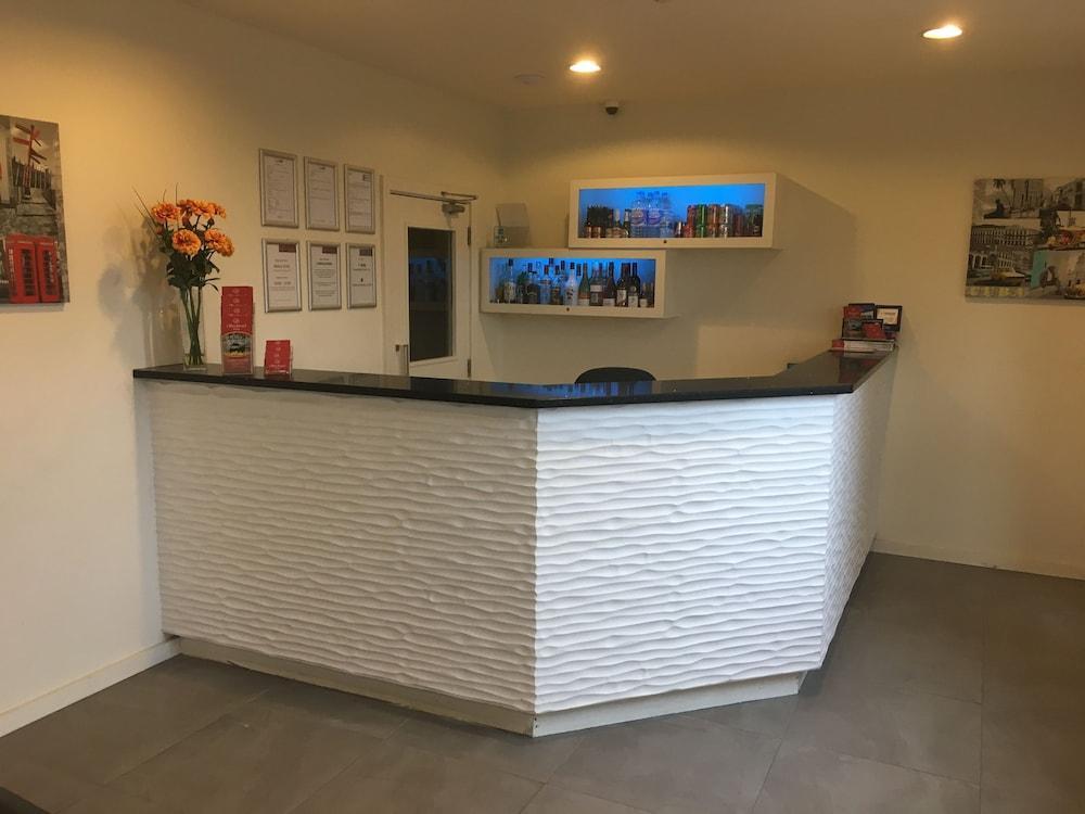 Stockwood Hotel - Luton Airport Eksteriør bilde