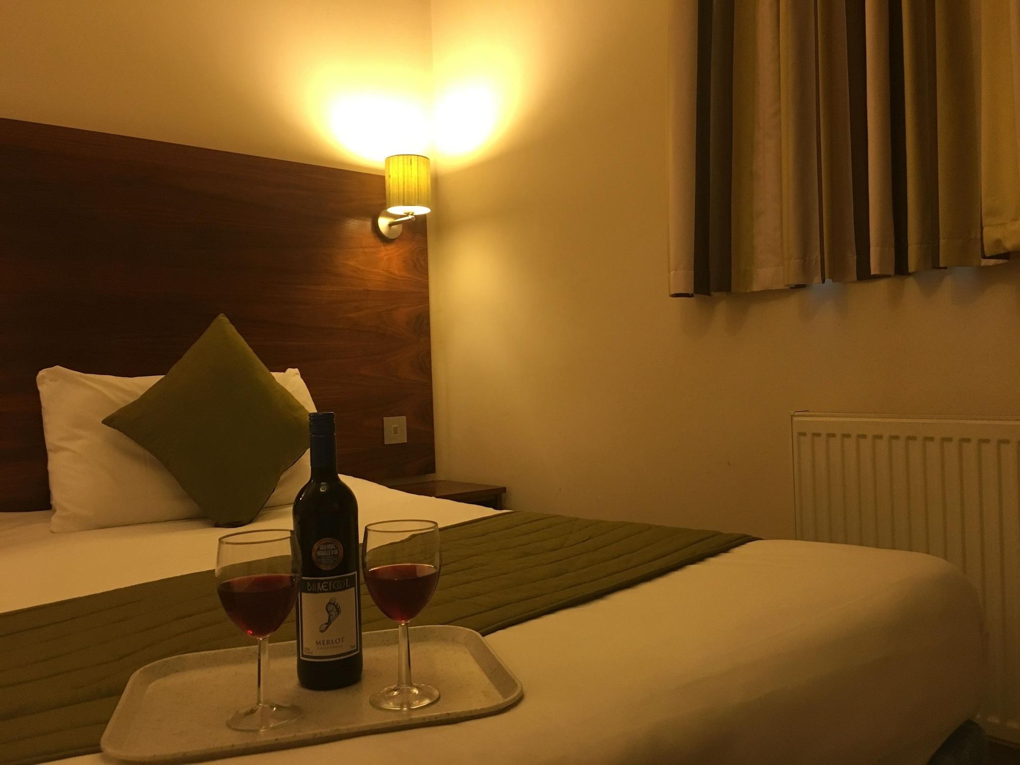 Stockwood Hotel - Luton Airport Eksteriør bilde