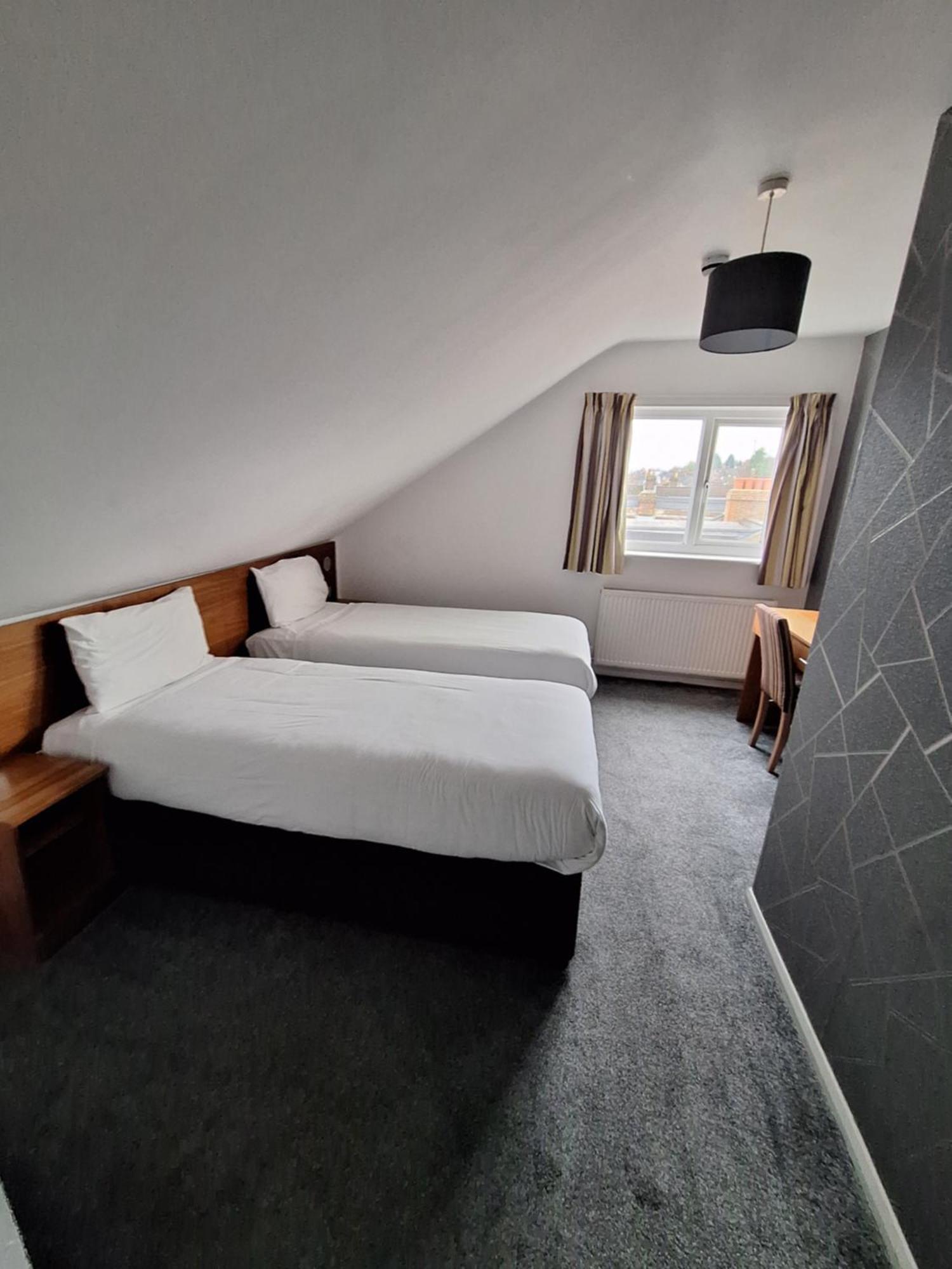 Stockwood Hotel - Luton Airport Eksteriør bilde