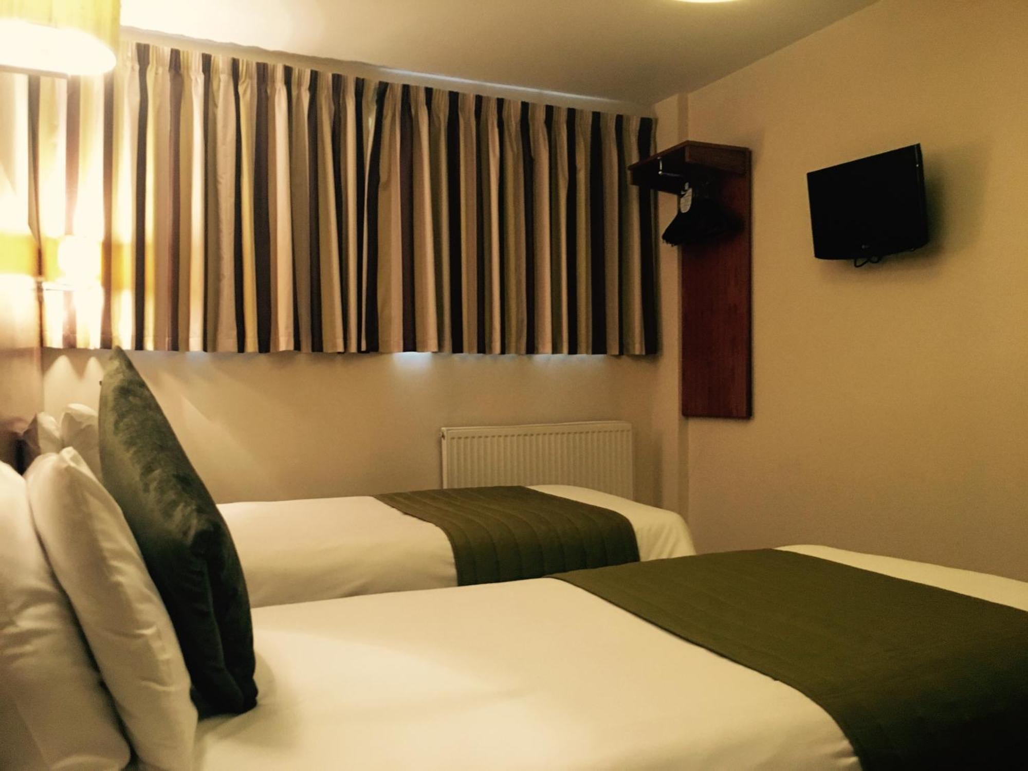 Stockwood Hotel - Luton Airport Rom bilde