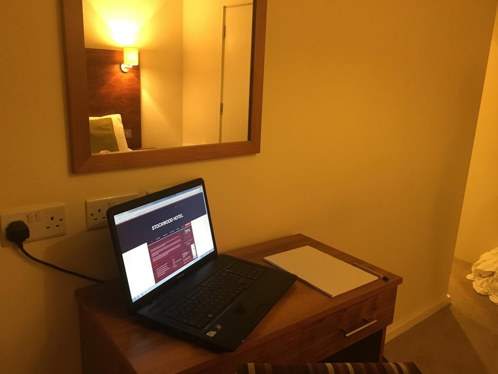Stockwood Hotel - Luton Airport Eksteriør bilde